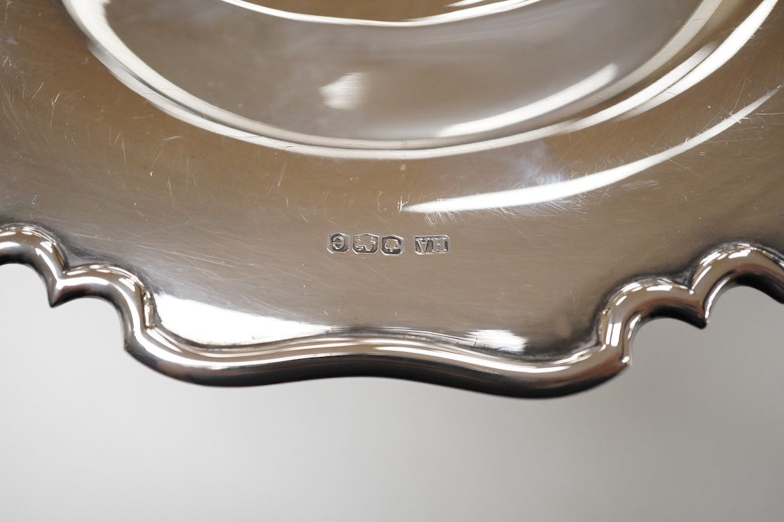 A George V silver comport, by Atkin Brothers, Sheffield, 1922, diameter 20.8cm, 12oz.